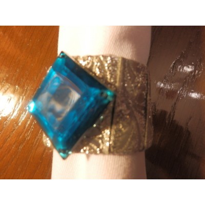 Prsten za salvete sa plavim kristalom